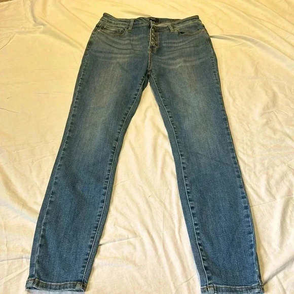 Judy Blue Skinny Fit Straight Leg Button Fly Jeans size 11/30 - Picture 1 of 6